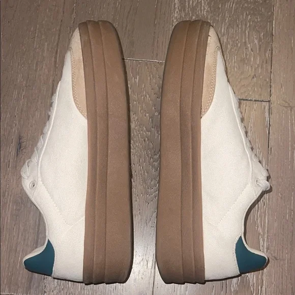 Stylish White and Tan Sneakers with bold green stripe, platform rubber sole - Picture 6 of 9